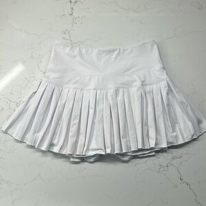 WHITE GOLD HIDGE SKIRT SIZE: XS!!